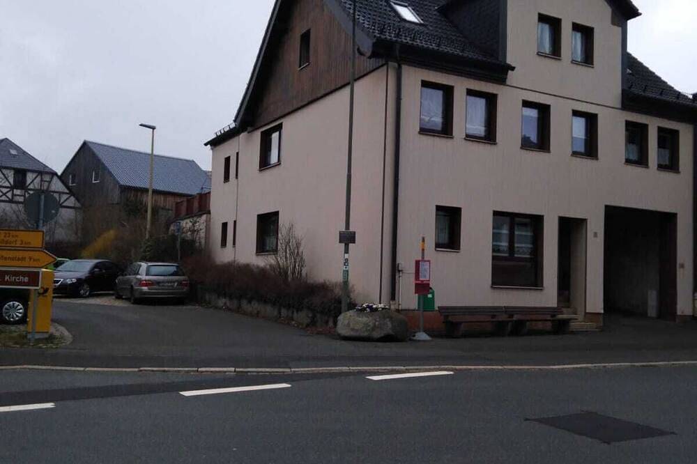 Ganze Wohnung, Gemütliche Ferienwohnung (65qm) mit Holzofen in Sparneck, Landkreis Hof