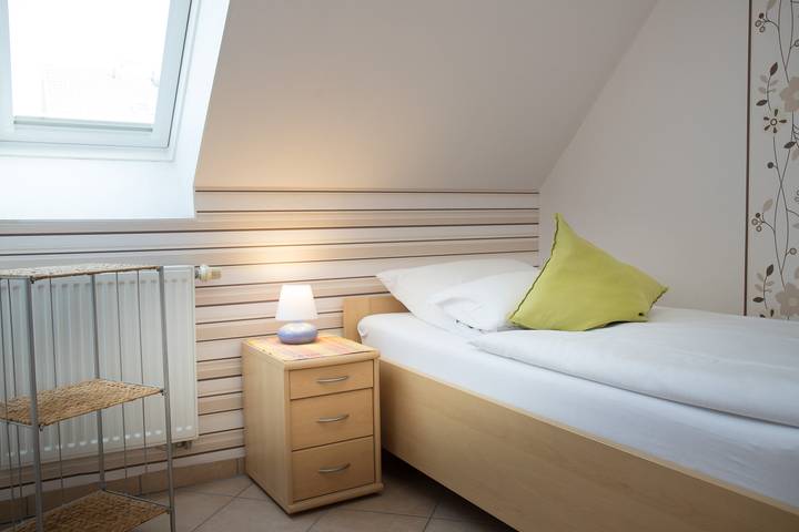 Ferienwohnung für 5 Personen, mit Balkon und Garten in Norddeich - 2