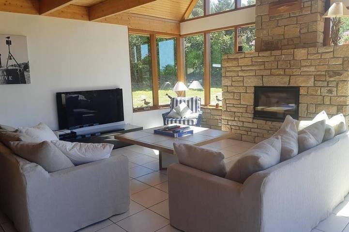 Location de vacances pour 6 personnes, avec terrasse et jardin dans Plage De Goulien