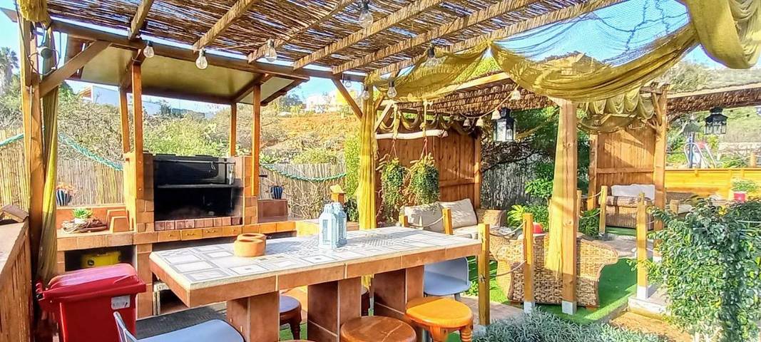 Chalet para 2 personas, con piscina además de terraza y jardín en Santa Cruz de Tenerife - 4