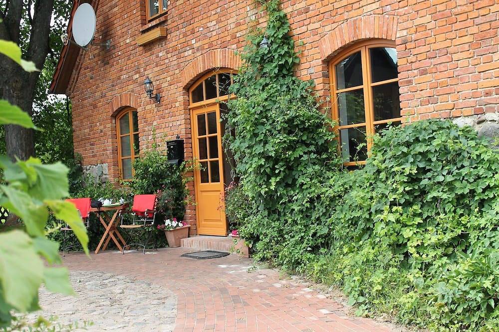 Villa in Klütz am Strand mit Teich in Gägelow, Nordwestmecklenburg (Wismar und Umgebung)