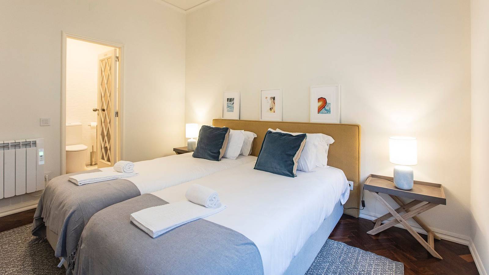 Apartamento inteiro, Tasteful 2Br Flat in Art District by Lovelystay in Massarelos, Porto