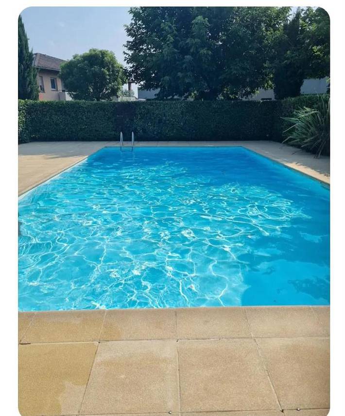 Gîte pour 4 personnes, avec Jacuzzi et Terrasse ainsi que Jardin et Piscine à Saint-Jory