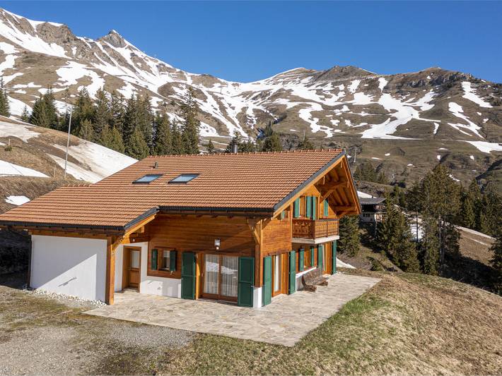 Ferienhaus für 6 Personen, mit Terrasse und Ausblick in Val-d'Illiez