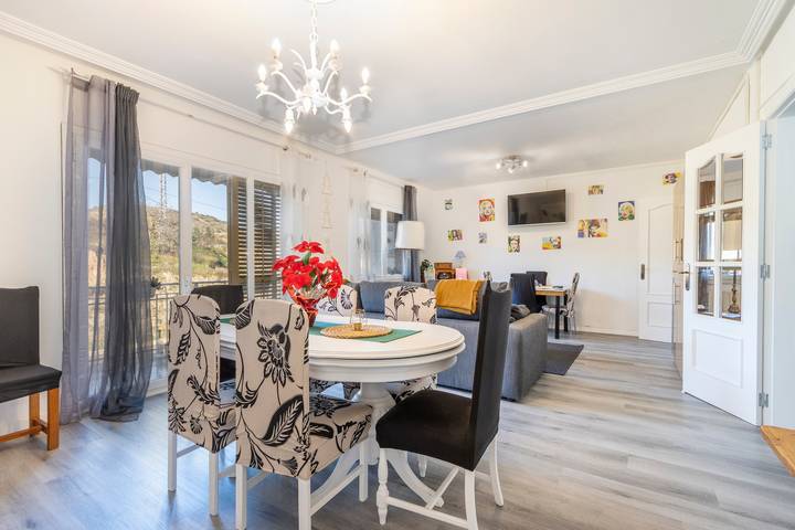 Ganze Wohnung, Apartment 'Pablo y Francisca' mit Bergblick, privater Terrasse, Wlan, kein Klimaanlage in Alfarràs, Costers del Segre