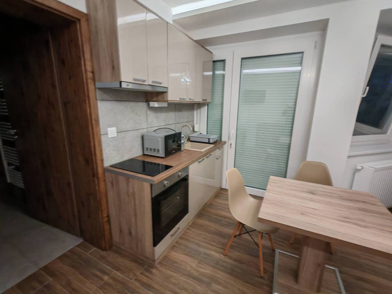 Geheel appartement, Charming modern furnished Studio in a Peaceful Neighborhood of Kecskemét in Kecskemét, Kecskeméti District