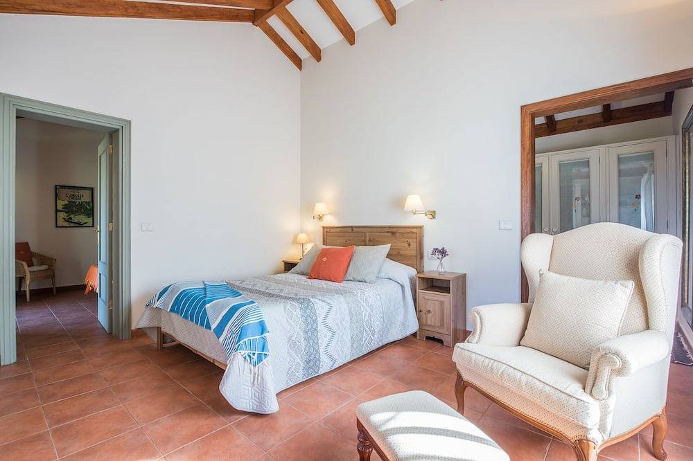 Gran chalet cómodo con vistas al mar en el valle más hermoso, wifi gratuito in Santa Catalina, Hermigua