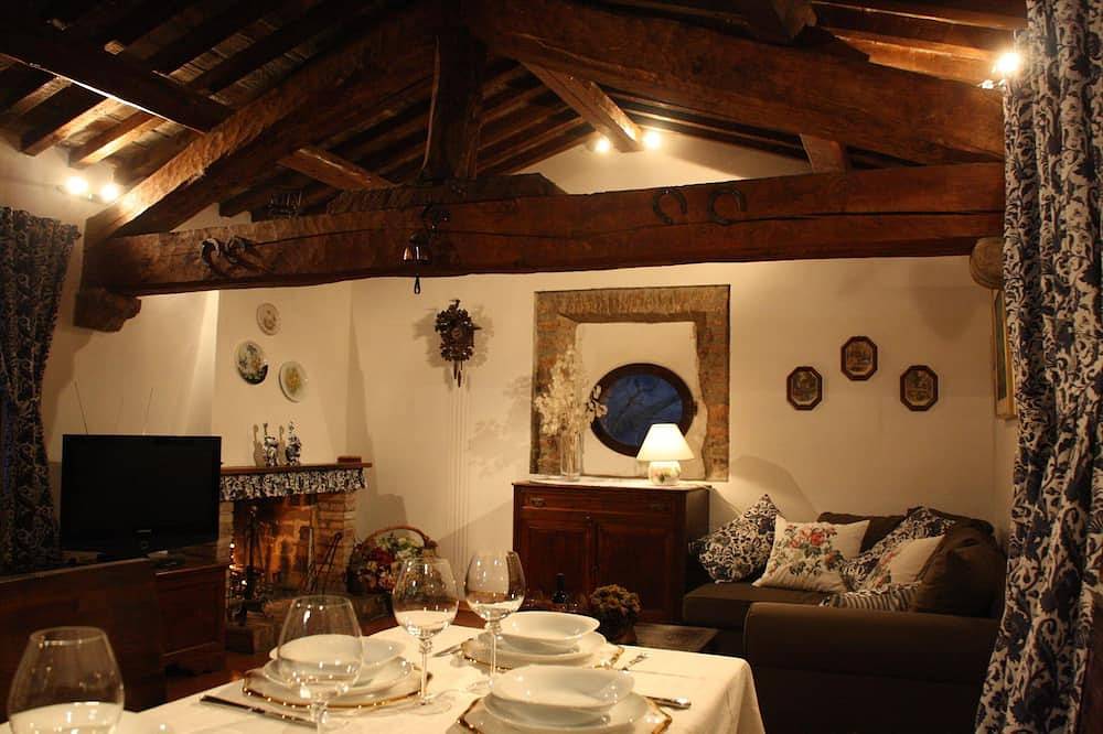 Romantic Villa La Chiesetta with private pool ideal for couples and families in Fabriano, Ancona Province
