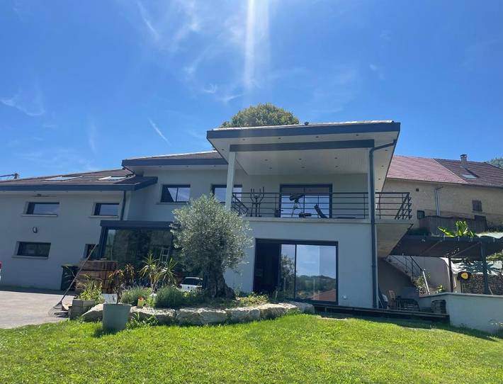 Gîte pour 4 personnes, avec vue à Massieu (Isère)