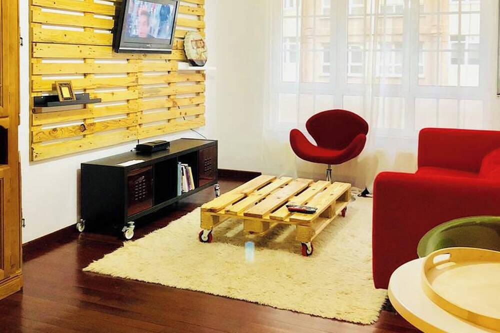 Entire apartment, Homerez - Apartment in Ribadeo, Well-Equipped in Ribadeo, Rías Altas