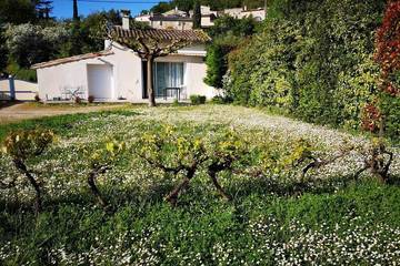 Gîte pour 6 personnes, avec terrasse et jardin à Puy-Saint-Martin