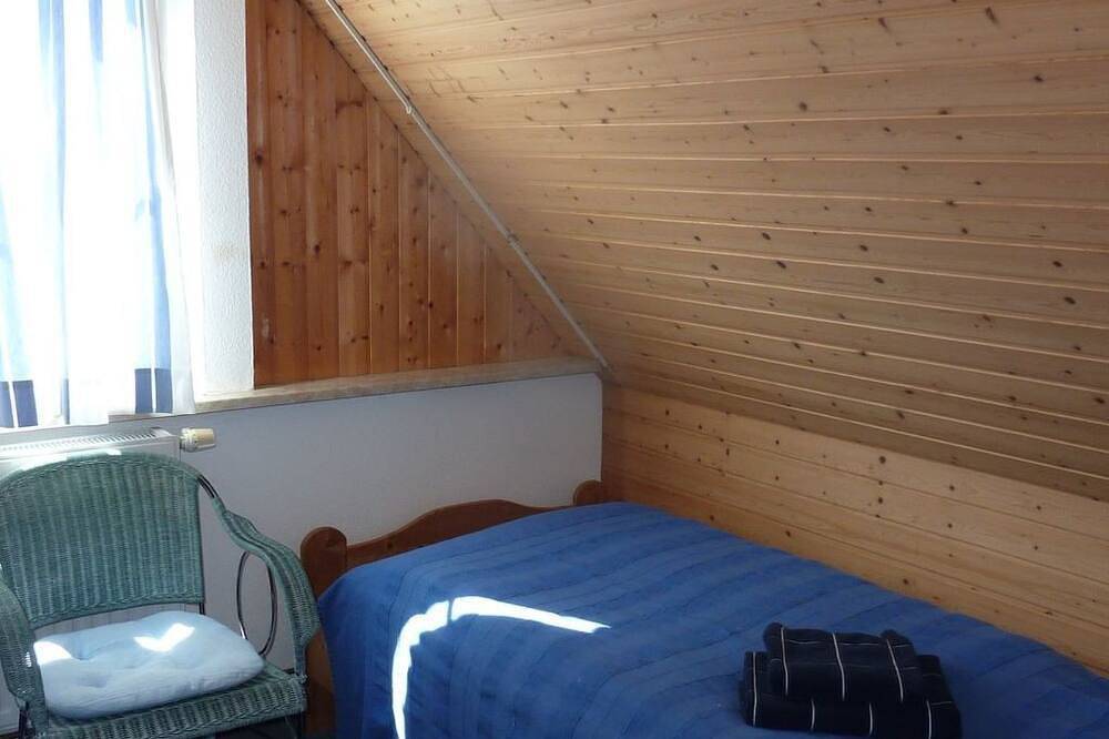 Ostseenahes, gemütliches Ferienhaus in Kraksdorf, Neukirchen
