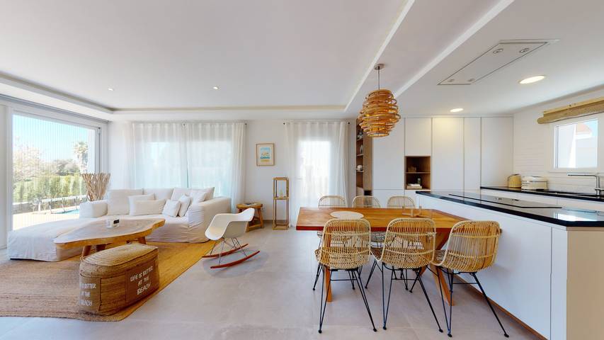 Casa rural para 6 personas, con terraza y piscina además de vistas y jardín en Oliva - 2