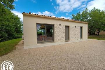 Gîte pour 2 personnes, avec jardin à Trespoux-Rassiels