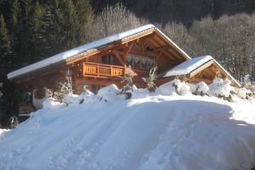 Chalet pour 8 personnes, avec balcon et jardin à Abondance