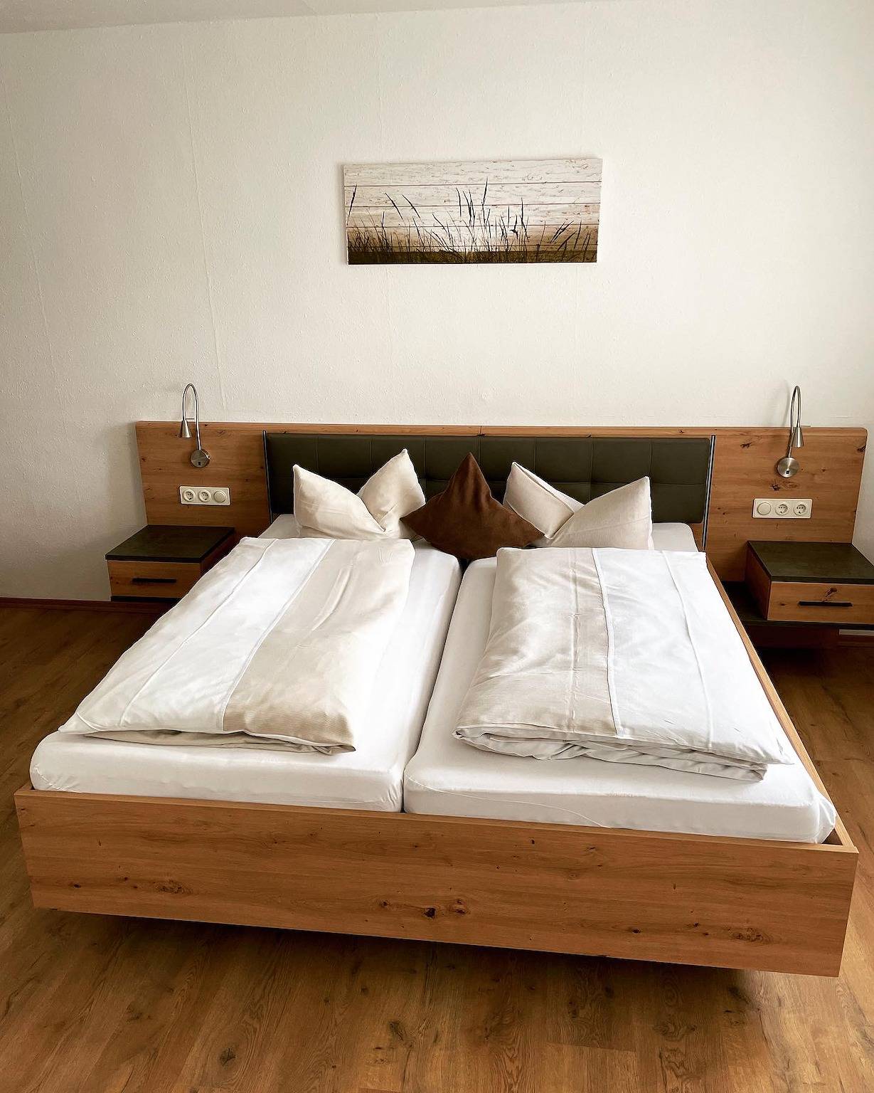 Hotel Garni Kern - Doppelzimmer mit Du/Wc in Halfing, Landkreis Rosenheim
