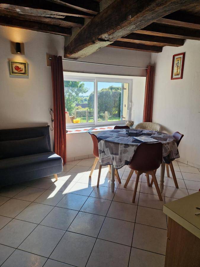 Appartement entier, Apartment in Martigny-le-Comte, Région de Charolles