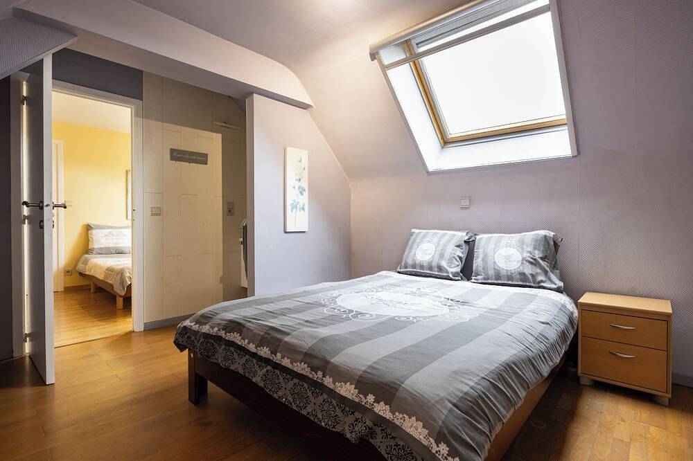 Entire apartment, A Little Paradise Wallonie in Limelette, Ottignies-Louvain-la-Neuve