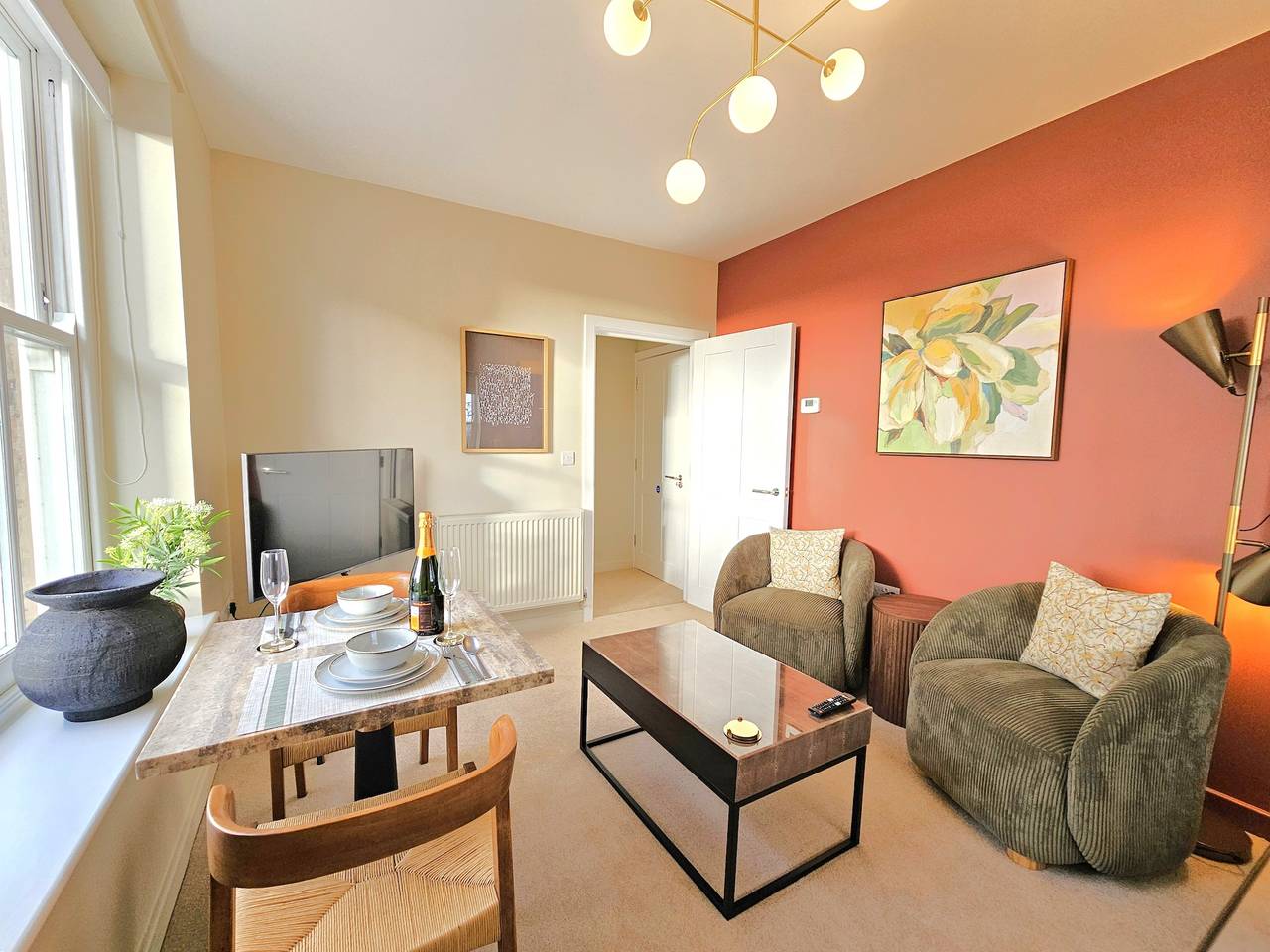Entire apartment, Contemporary first-floor apartment close to town - Pass the Keys in Shrewsbury, Shropshire