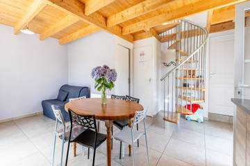 Gîte pour 6 Personnes dans Saint-Étienne-du-Bois, Vallée de la Loire, Photo 2