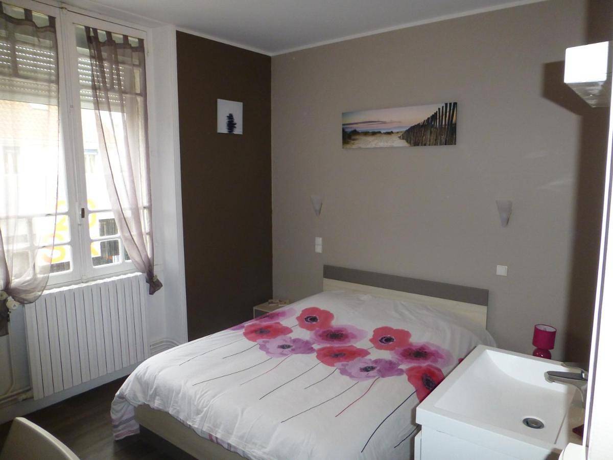 Standard Double Room with Shared Bathroom in Saint-Jean-de-Monts, Vendée