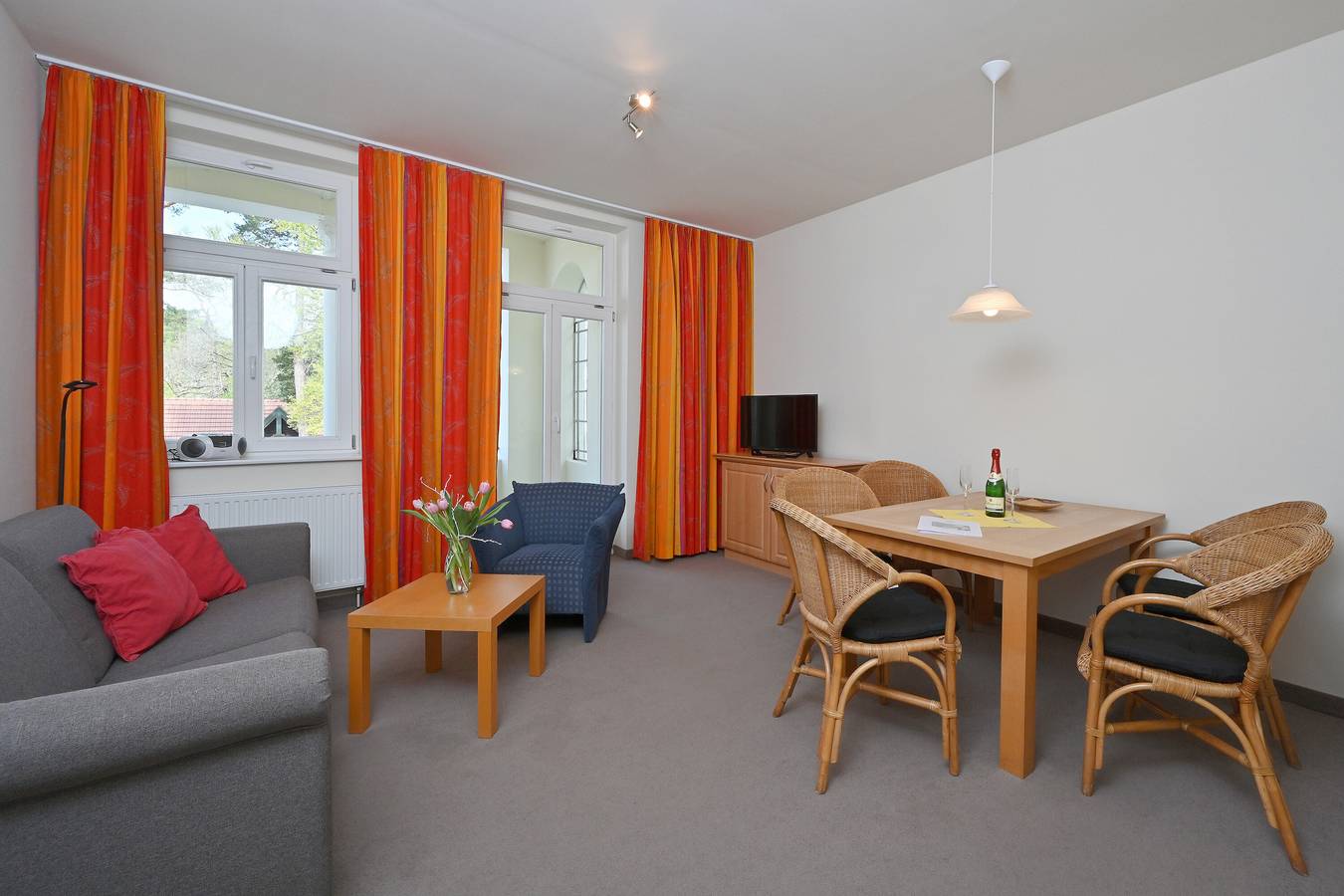 Appartement entier, Appartement de vacances "Villa Celia - 6" près de la plage avec 2 balcons et Wi-Fi in Sellin, Région de Rügen