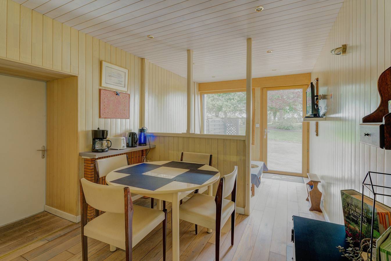 Holiday Home 'La Maison De La Rebergère' with Shared Terrace, Shared Garden and Wi-Fi in Javené, Fougères-Vitré