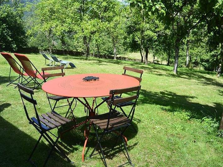 Location de vacances pour 4 personnes, avec piscine ainsi que vue et jardin, animaux acceptés à Cassaniouze - 3