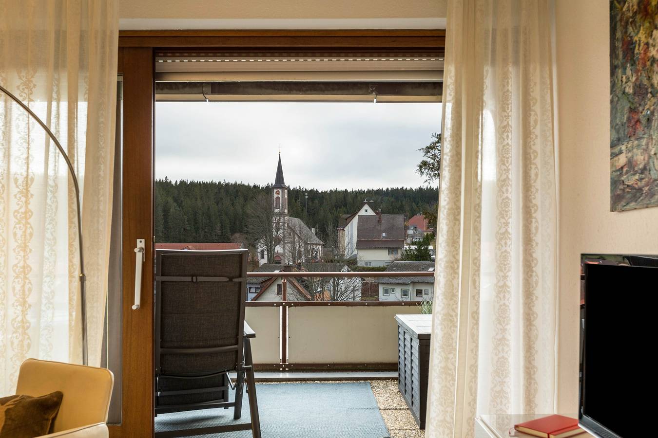Ganze Wohnung, Moderne Ferienwohnung "Nina" mit Bergblick, Balkon, Sauna & Pool in Schönwald, Südschwarzwald