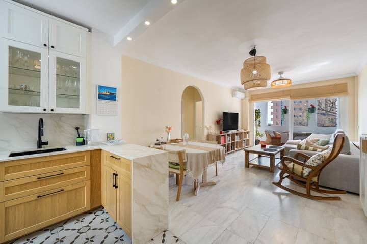 Entire apartment, Apartment 'Pueblo Quinta Deluxe' with Sea View, Wi-Fi and Air Conditioning in Benalmádena Costa, Benalmádena