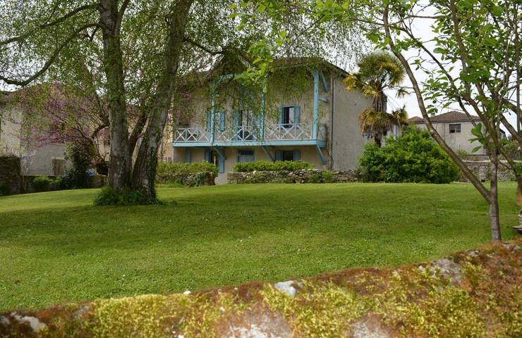 Gîte pour 6 personnes, avec jardin ainsi que piscine et balcon dans l' Ariège - 2