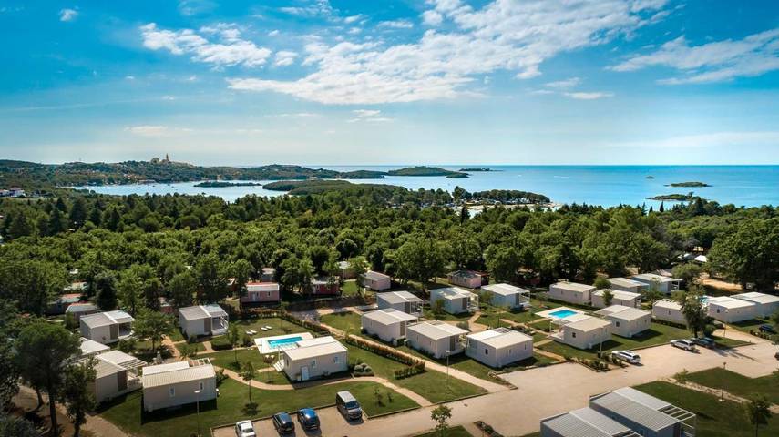 Camping pour 6 personnes, avec jardin et piscine à Funtana - 3