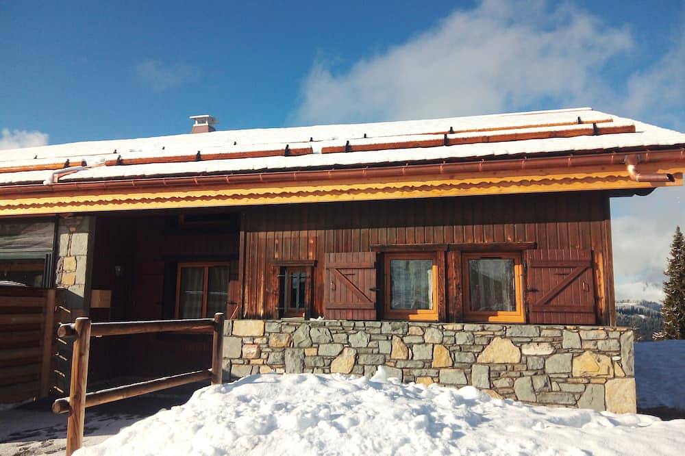 Chalet idéalement situé au pied des pistes dans la station des Gets in Les Gets, Les Portes du Soleil
