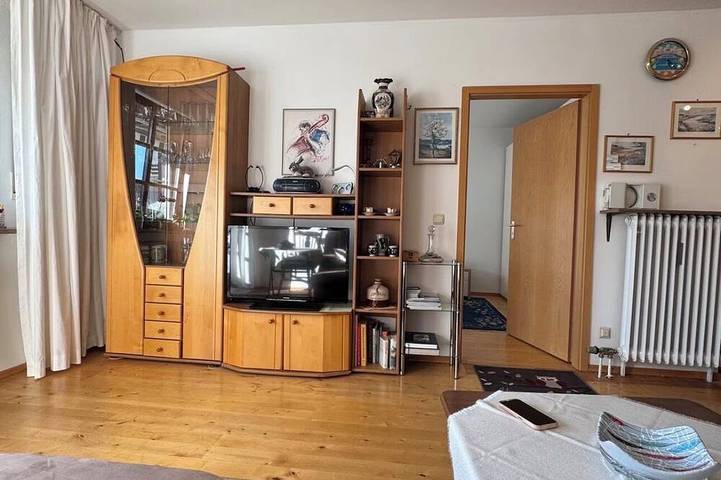Ganze Wohnung, Ferienwohnung Walchensee mit Seeblick, Sauna & Schwimmbad. in Walchensee