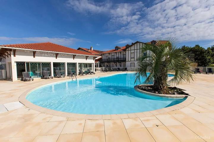 Gîte pour 4 personnes, avec balcon et piscine, animaux acceptés à Cassen