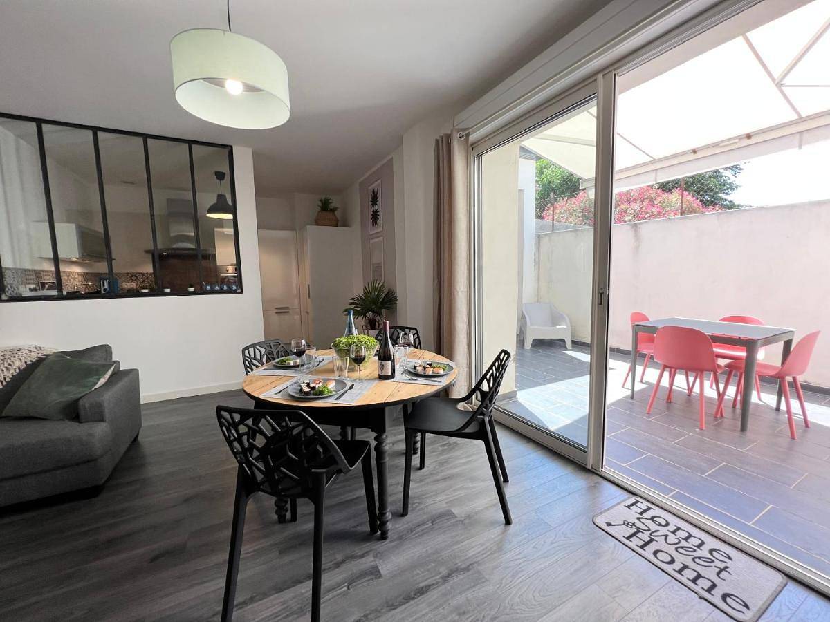 Appartement entier, Appart T3 Le Patio - avec terrasse in Boujan-sur-Libron, Côte méditerranéenne (France)