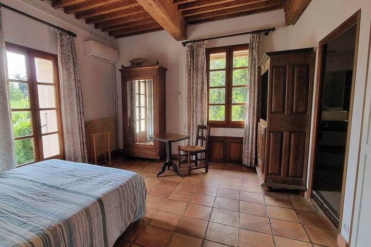 Gîte pour 9 personnes, avec jardin et piscine à Pont-Saint-Esprit - 2