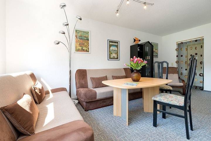 Ferienwohnung für 6 Personen, mit Terrasse und Garten in Parchtitz - 3
