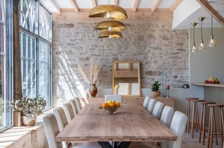Gîte pour 15 personnes, avec Jacuzzi et Terrasse ainsi que Jardin et Piscine