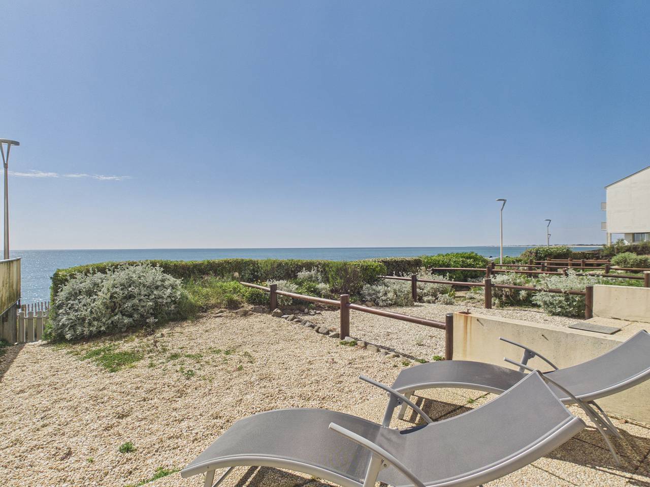 Appartement entier, Superbe vue mer avec terrasse, 2 adultes 2 enfants in Saint-Hilaire-de-Riez, Vendée