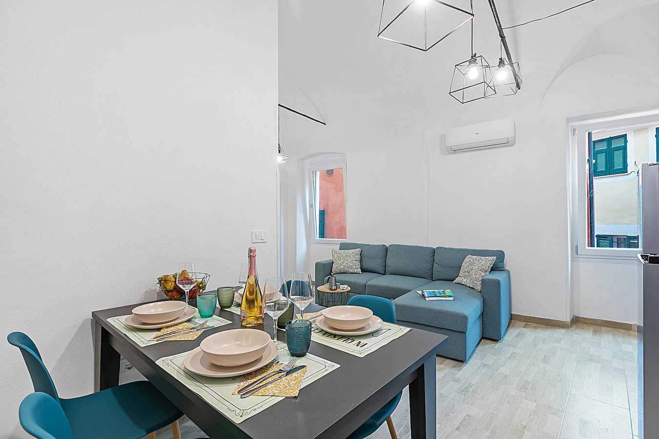 Appartamento intero, Saro House, Centre Apartment for 6 in Sanremo, Comune di Sanremo
