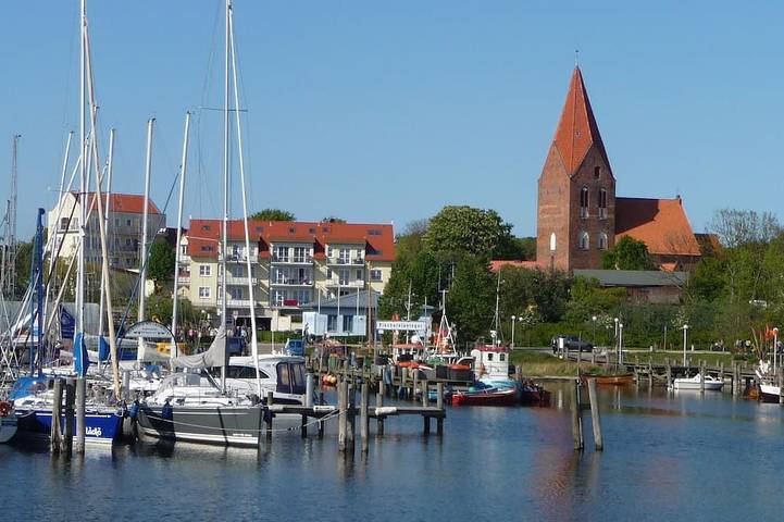 Ferienhaus für 6 Personen, mit Balkon und Pool sowie Sauna