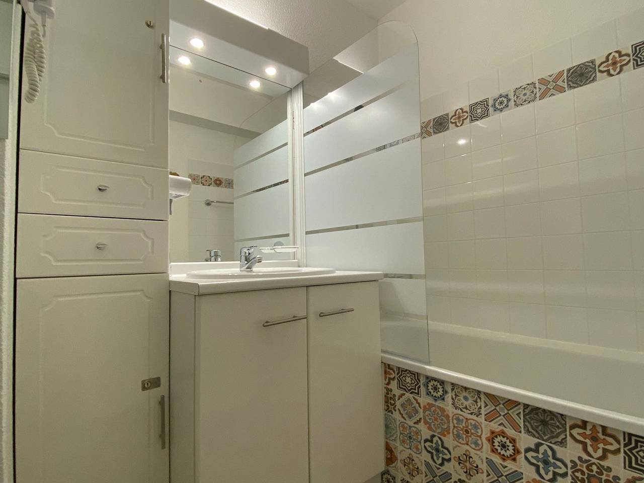 Apartamento entero, Apartamento acogedor para 6 en pistas, cerca de comercios, Modane in Valfréjus, Modane