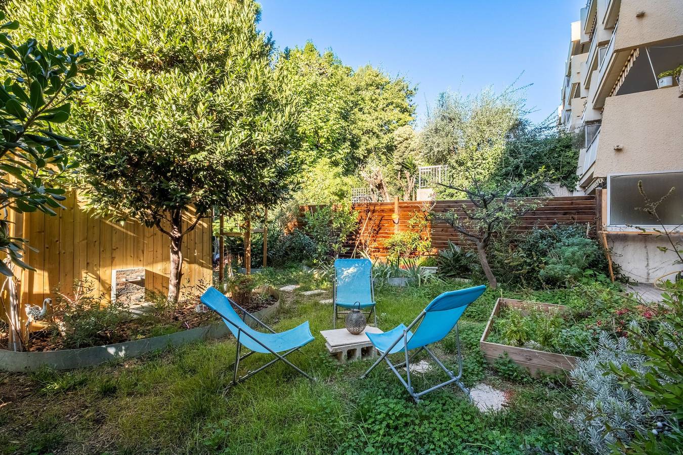 Entire apartment, Spacious Ground-Floor Apartment with Private Garden, Wi-Fi & Air Conditioning in Nice (France), Nice region