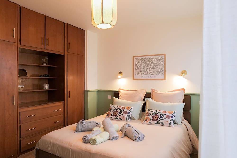 Mid-Century Stay in Val-d'Ajol with Parking and Pets Welcome in Le Val-d'Ajol, Parc naturel régional des Ballons des Vosges