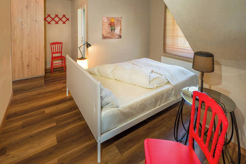 Ganze Wohnung, Dachgeschoss Apartment Forelle mit Eiderblick in Süderstapel, Eider-Treene-Sorge