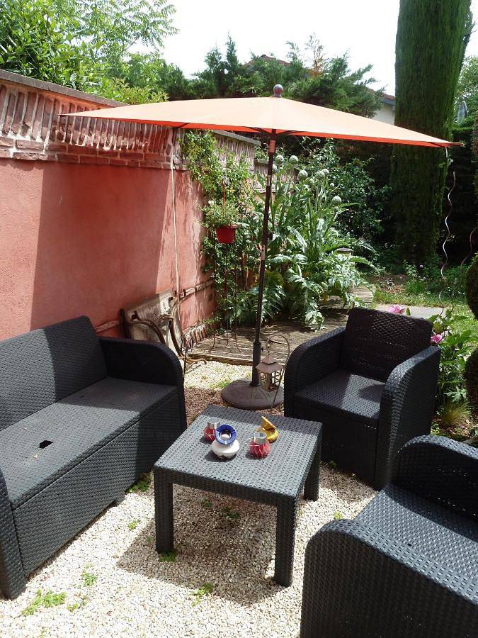 Appartement entier, One-Bedroom Apartment in Genas, Lyon et ses environs