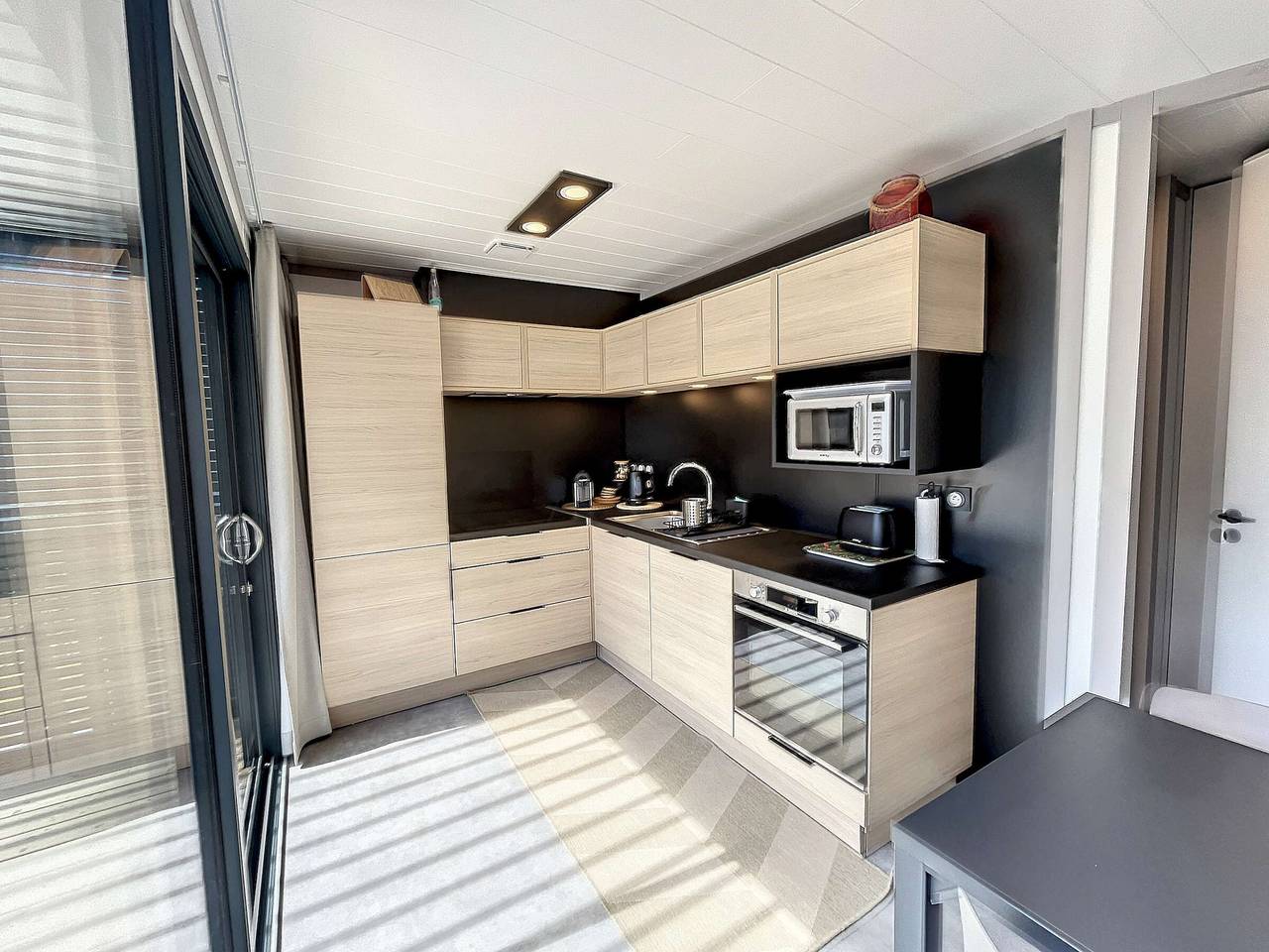 Chalet en Jullouville: 4 plazas, piscina climatizada, cerca de playa, terraza privada in Jullouville, Côte de la Déroute