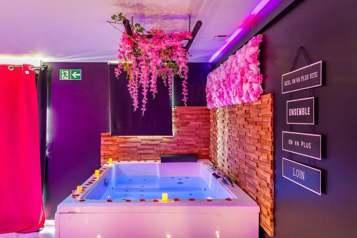 Hôtel pour 2 personnes, avec terrasse ainsi que jardin et jacuzzi dans Le Breuil (Rhône)