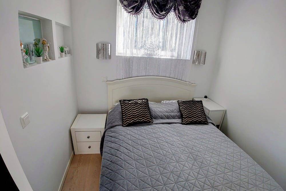 Ganze Wohnung, \"Bergen Sunrise\" Studio apartment on the Fjord.\nself check in; 1 free parking. in Bergen, Vestland